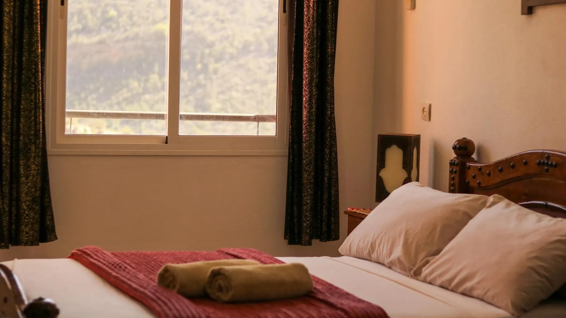 Guest house Auberge Les Montagnes Du Paradis Your Hidden Retreat In Paradise Valley Tagherat Anekrim