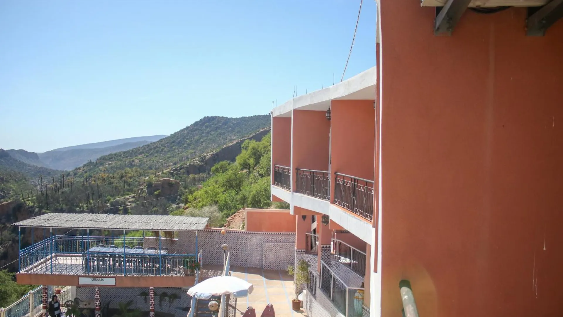Auberge Les Montagnes Du Paradis Your Hidden Retreat In Paradise Valley Tagherat Anekrim Pensjonat