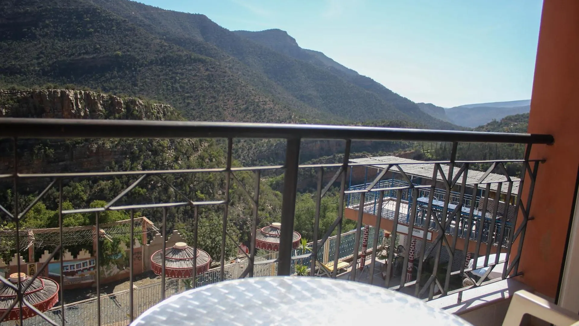 Gasthof Auberge Les Montagnes Du Paradis Your Hidden Retreat In Paradise Valley Tagherat Anekrim