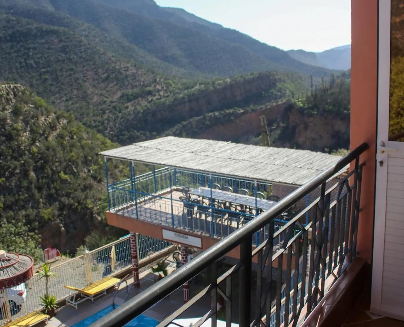 Auberge Les Montagnes Du Paradis Your Hidden Retreat In Paradise Valley Tagherat Anekrim Maison d'hôtes